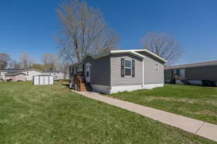 923 Hamlet Cir, Lakeville, MN 55044 - Photo 2