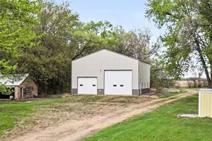 20380 400th St, Le Center, MN 56057 - Photo 6