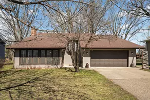 783 Berwood Ave, Vadnais Heights, MN 55127 - Photo 2