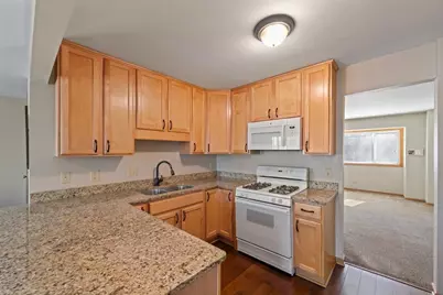 304 Pondridge Circle, Wayzata, MN 55391 - Photo 6