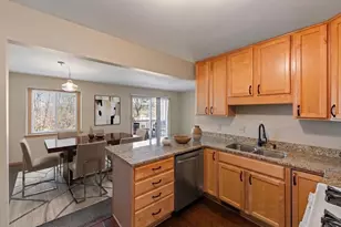 304 Pondridge Cir, Wayzata, MN 55391 - Photo 2