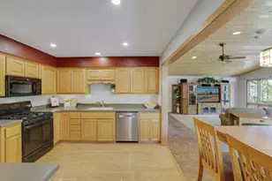 2890 Zanzibar Ln N, Plymouth, MN 55447 - Photo 10