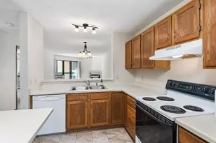 7605 Edinborough Way, Edina, MN 55435 - Photo 14