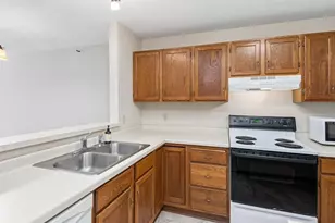 7605 Edinborough Way, Edina, MN 55435 - Photo 12