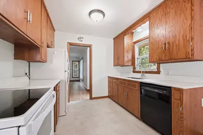 2717 30th Avenue NE, Saint Anthony, MN 55418 - Photo 6