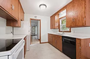 2717 30th Ave NE, Saint Anthony, MN 55418 - Photo 6