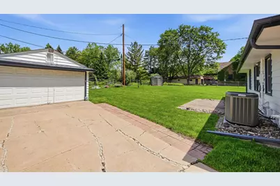 2717 30th Avenue NE, Saint Anthony, MN 55418 - Photo 30