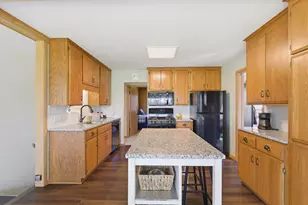 2095 Fairways Ln, Roseville, MN 55113 - Photo 16