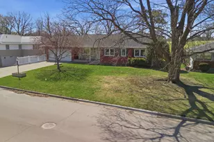 2095 Fairways Ln, Roseville, MN 55113 - Photo 40