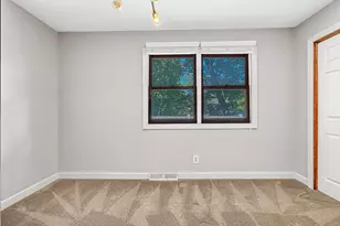 6710 Hopi Rd, Chanhassen, MN 55317 - Photo 16