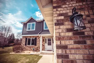 16368 Hudson Ct, Lakeville, MN 55044 - Photo 2