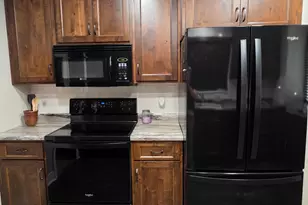 617 S Hiawatha Ave, Pipestone, MN 56164 - Photo 6