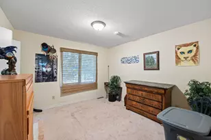 18885 Valley View Rd, Eden Prairie, MN 55346 - Photo 22