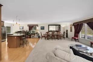 18885 Valley View Rd, Eden Prairie, MN 55346 - Photo 4