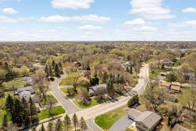 18885 Valley View Road, Eden Prairie, MN 55346 - Photo 32