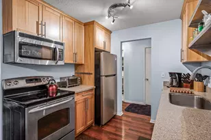 1901 Emerson Ave S, Minneapolis, MN 55403 - Photo 10