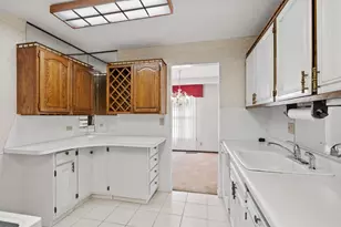 2409 Unity Ave N, Golden Valley, MN 55422 - Photo 10