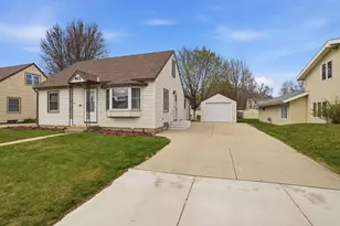 813 Augusta Ave, Willmar, MN 56201 - Photo 1