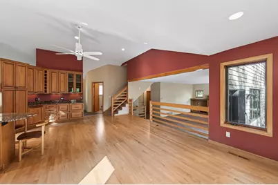 523 Wildwood Avenue, Saint Paul, MN 55110 - Photo 12