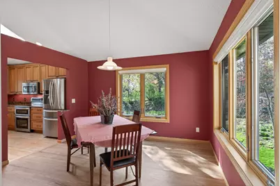 523 Wildwood Avenue, Saint Paul, MN 55110 - Photo 14