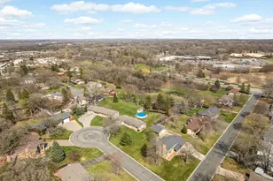 110 Mayo Dr, Burnsville, MN 55337 - Photo 32
