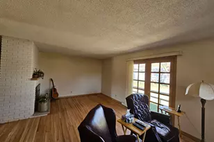 605 Park Valley Dr W, Hopkins, MN 55343 - Photo 6