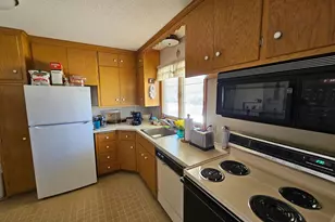 605 Park Valley Dr W, Hopkins, MN 55343 - Photo 4