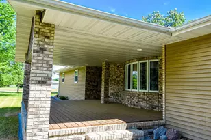 102 Colony Dr S, Karlstad, MN 56732 - Photo 4