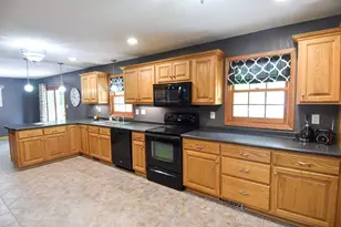102 Colony Dr S, Karlstad, MN 56732 - Photo 10
