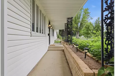 613 Monroe Street S, Shakopee, MN 55379 - Photo 4