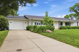613 Monroe St S, Shakopee, MN 55379 - Photo 1