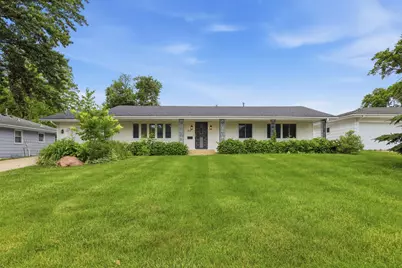 613 Monroe Street S, Shakopee, MN 55379 - Photo 2