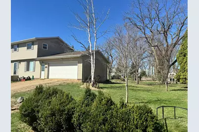 135 S Stenstrum Avenue, Dunnell, MN 56127 - Photo 4