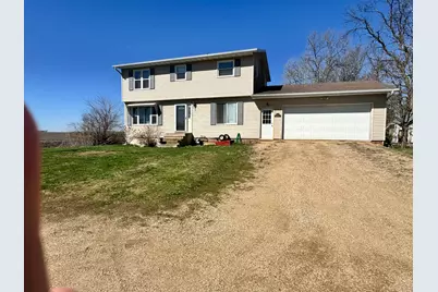 135 S Stenstrum Avenue, Dunnell, MN 56127 - Photo 2