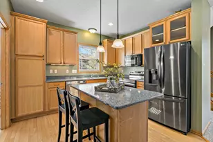 10732 Falling Water Ln, Woodbury, MN 55129 - Photo 6