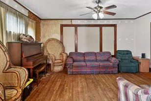 409 S Park St, Fairmont, MN 56031 - Photo 8