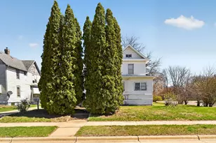 409 S Park St, Fairmont, MN 56031 - Photo 2