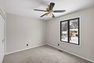 7062 Sherwood Rd, Woodbury, MN 55125 - Photo 12