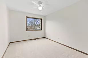 4277 Parkview Ct, Vadnais Heights, MN 55127 - Photo 12