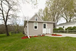 615 Union St NE, Chatfield, MN 55923 - Photo 2