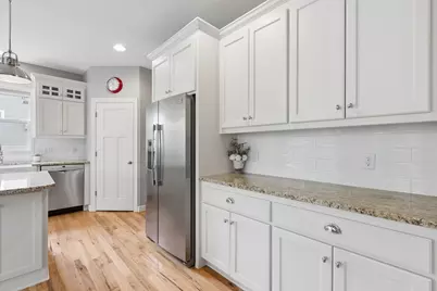 6013 Little Creek Lane, Rockford, MN 55373 - Photo 8