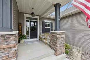 6013 Little Creek Ln, Rockford, MN 55373 - Photo 2