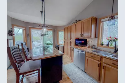 9681 82nd Street S, Cottage Grove, MN 55016 - Photo 4