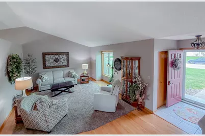 9681 82nd Street S, Cottage Grove, MN 55016 - Photo 10