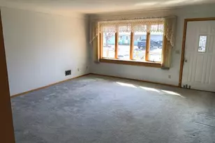 924 14th St W, Hastings, MN 55033 - Photo 2