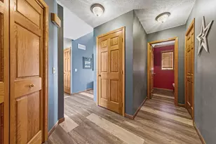 1526 Castle Dr, North Mankato, MN 56003 - Photo 24
