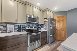 1526 Castle Dr, North Mankato, MN 56003 - Photo 18