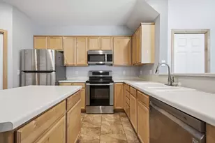 857 Braunworth Ct, Chaska, MN 55318 - Photo 20