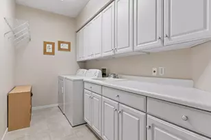 7052 Crowne Oak Rd, Eden Prairie, MN 55344 - Photo 38