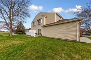 6413 158th St W, Apple Valley, MN 55124 - Photo 6